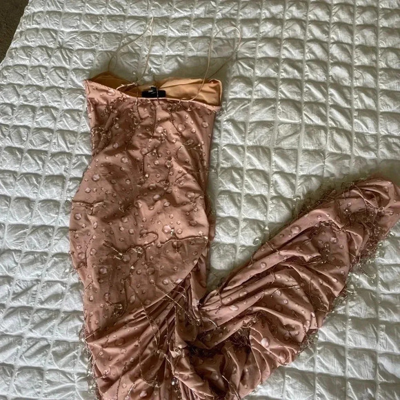 Revolve H:ours Constanza midi dress in water droplets - Picture 11 of 11